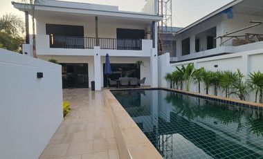 Trade Everyday Stresses for Endless Ocean Breezes, 2-storey, 4 bed, 3 bath villa near the sea. This spacious haven awaits, yours for only 7.25 Mil. (P