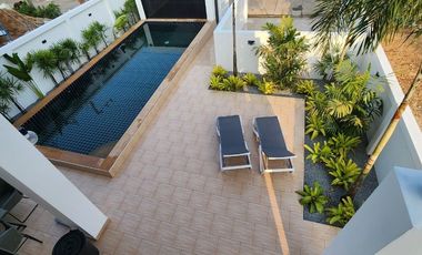 Trade Everyday Stresses for Endless Ocean Breezes, 2-storey, 4 bed, 3 bath villa near the sea. This spacious haven awaits, yours for only 7.25 Mil. (P