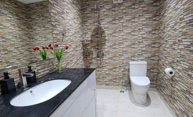 Trade Everyday Stresses for Endless Ocean Breezes, 2-storey, 4 bed, 3 bath villa near the sea. This spacious haven awaits, yours for only 7.25 Mil. (P