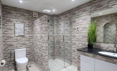 Trade Everyday Stresses for Endless Ocean Breezes, 2-storey, 4 bed, 3 bath villa near the sea. This spacious haven awaits, yours for only 7.25 Mil. (P