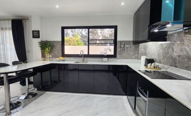 Trade Everyday Stresses for Endless Ocean Breezes, 2-storey, 4 bed, 3 bath villa near the sea. This spacious haven awaits, yours for only 7.25 Mil. (P