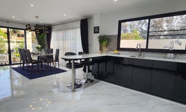 Trade Everyday Stresses for Endless Ocean Breezes, 2-storey, 4 bed, 3 bath villa near the sea. This spacious haven awaits, yours for only 7.25 Mil. (P
