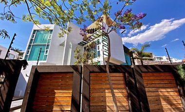 Hermosa Residencia en juriquilla Venta
