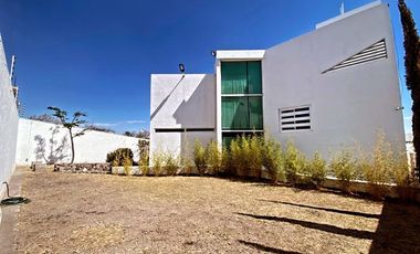 Hermosa Residencia en juriquilla Venta