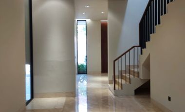 Rumah Baru Mewah Modern Siap Huni Area Kemang Jakarta Selatan