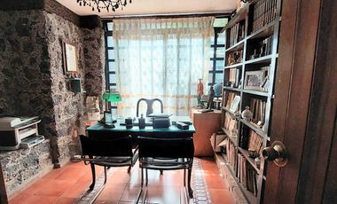 Casa en VENTA, con arquitectura de los años 70s | Ajusco | Terreno 410 M2