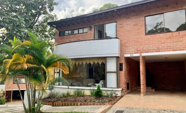 Casa en Venta en El Poblado, cerca a la Frontera