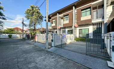 2-Bedroom Townhome for Rent in gated community near NIS and Ruamchok Mall San Phi Sua, Chiang Mai