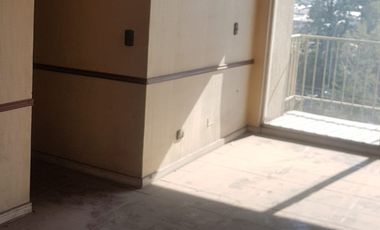 depto 3 Dormitorios, 2 baños piso 5 sin asensor, terraza, buena conectividad