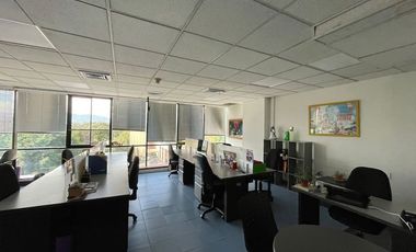 Oficina En Venta En EL Poblado Sector Aguacatala