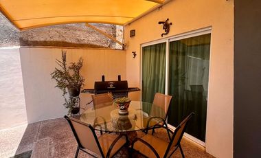 Hermosa casa con amplio jardín