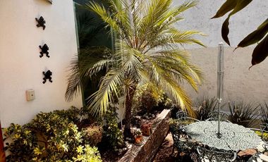 Hermosa casa con amplio jardín