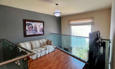 Hermosa casa con amplio jardín