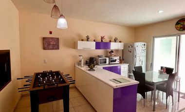 Hermosa casa con amplio jardín