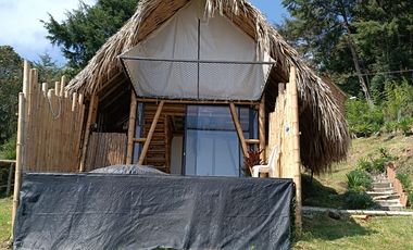 Se vende lote finca 4.968 metros, con glamping y dos casas habitables.