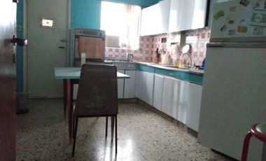 Merlo - Venta - Casa 5 Ambientes
