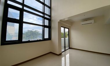Rfo 3 bedroom with balcony The Albany Mckinley West Rent to own Bgc condo for sale in Fort Bonifacio Taguig City