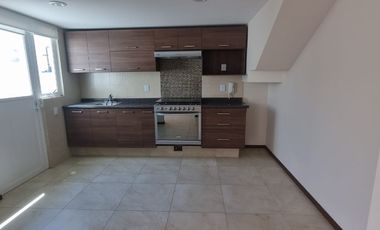 CASA EN RENTA FRACC. BOSQUE DE LAS FUENTES CALIMAYA A 13 MINUTOS GALERIAS METEPEC