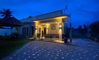 HOUSE and LOT for SALE with 2 APARTMENTS (ALL IN) Located in Valencia, Negros Oriental