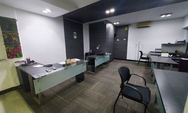 PR16858 Oficina Amoblada en venta en el sector Laureles, Medellin