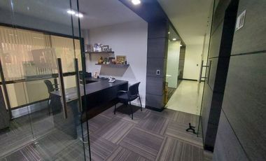 PR16858 Oficina Amoblada en venta en el sector Laureles, Medellin