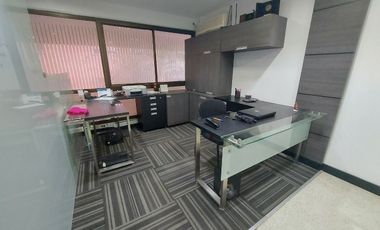 PR16858 Oficina Amoblada en venta en el sector Laureles, Medellin