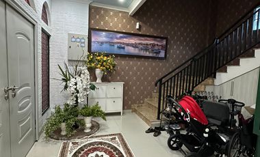 Dijual Rumah Bagus di PIK Camar Semifurnished 3 Lt Ada Lift