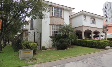 CASA EN VENTA EN PUERTA DE HIERRO / DENTRO DEL COTO ASTURIAS