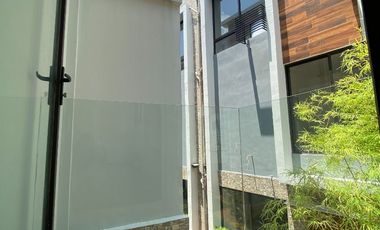6 BEDROOM w/ 3 CAR GARAGE MODERN MINIMALIST TOWNHOUSE in SAN JUAN METRO MANILA (option to Fully Furnished)