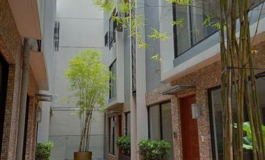 6 BEDROOM w/ 3 CAR GARAGE MODERN MINIMALIST TOWNHOUSE in SAN JUAN METRO MANILA (option to Fully Furnished)