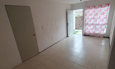 Casa De 2 Recamaras  con alberca  o infonavit o bancario