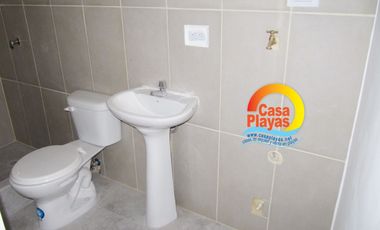 Casa Rentera de Venta en El Centro de Playas con 2 Locales Comerciales