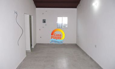 Casa Rentera de Venta en El Centro de Playas con 2 Locales Comerciales