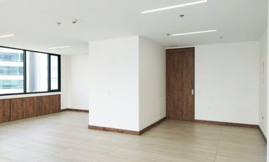 PR20315 Oficina en venta en el sector Milla de Oro