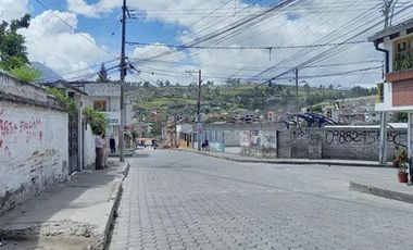 Casa de venta en Otavalo, calle Sucre, 929 m2