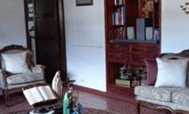 Casa de venta en Otavalo, calle Sucre, 929 m2