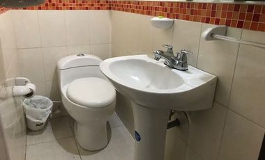 Venta de Hostal y Locales Comerciales Laureles