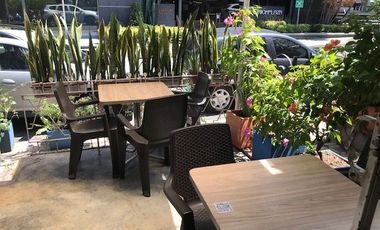 Venta de Hostal y Locales Comerciales Laureles