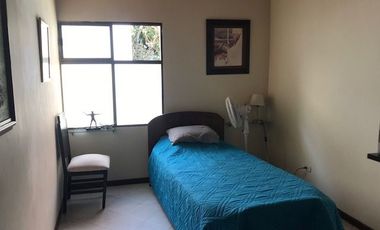 Venta de Hostal y Locales Comerciales Laureles