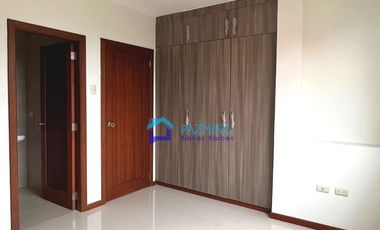 Casa de Venta en Urbanización Palma Dorada, Machala