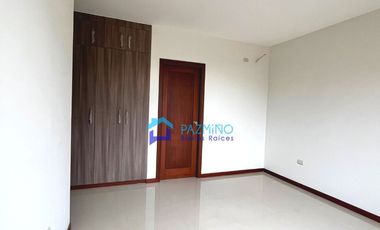 Casa de Venta en Urbanización Palma Dorada, Machala