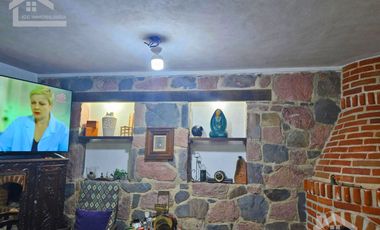 EXCELENTE OPORTUNIDAD DE CASA CON TERRENO VISTAS PANORAMICAS,