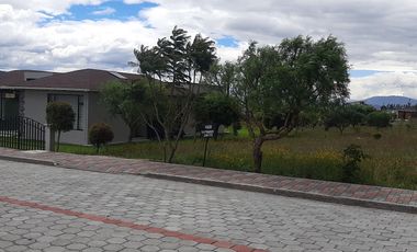 OPORTUNIDAD, LA PRADERA, vendo terreno de 800m2, todos los servicios, hermosas áreas comunales