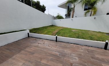 Se vende casa en Bosques de Santa Anita