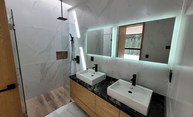 Se vende casa en Bosques de Santa Anita