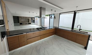 Se vende casa en Bosques de Santa Anita