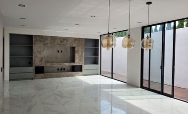Se vende casa en Bosques de Santa Anita