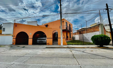 Casa en Venta, Col. Las Reynas