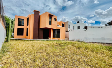 Casa en Venta, Col. Las Reynas
