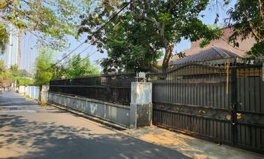 FOR SALE RUMAH LAMA HITUNG TANAH ZONA KOMERSIAL DI BANGKA KEMANG JAKARTA SELATAN